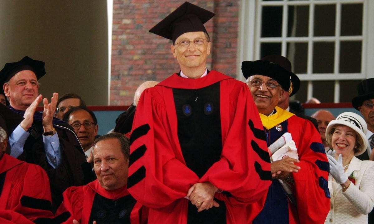 Hàm Danh dự ở các nước Phương Tây và Việt Nam, hiểu thế nào cho đúng?