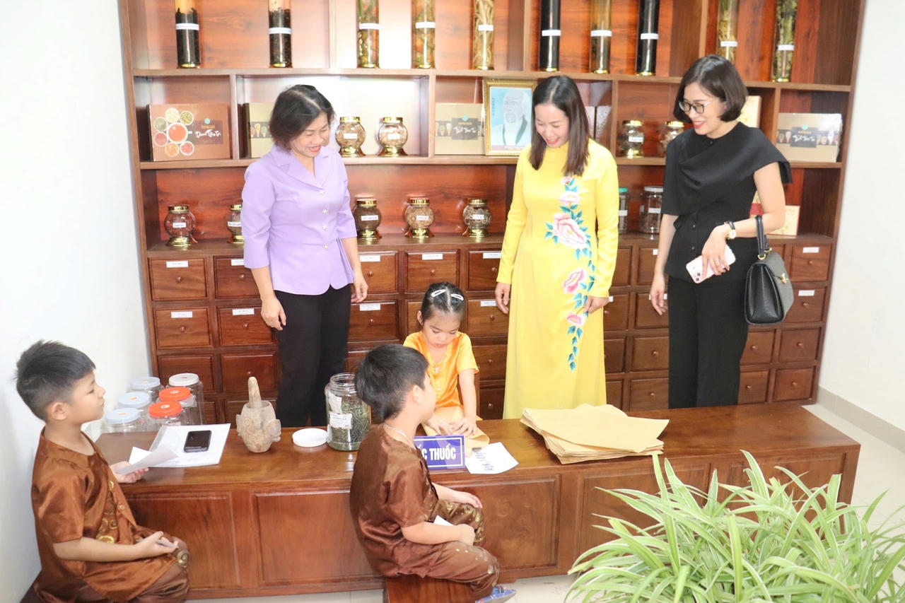 Gia Lâm phát động thi đua xây dựng 'Trường học hạnh phúc"