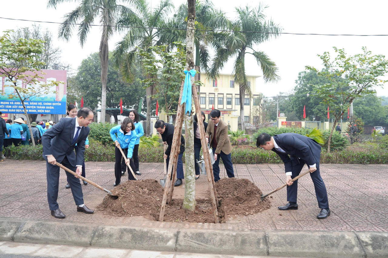 Gia Lâm, Hà Nội: Phát động phong trào thi đua 'Sáng - Xanh - Sạch - Đẹp' năm 2025 