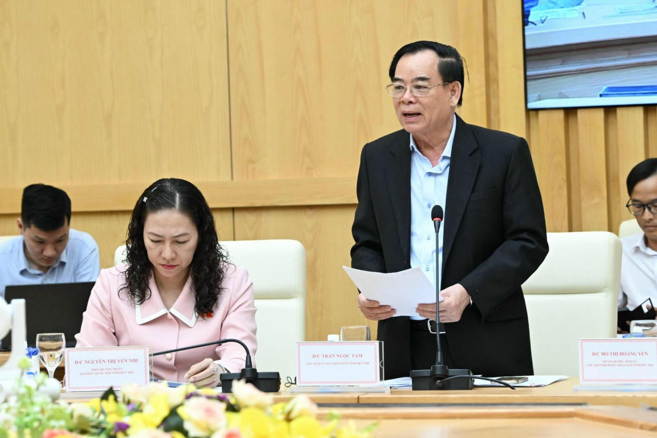 Bộ trưởng Công thương làm việc với tỉnh Bến Tre về các dự án năng lượng tái tạo