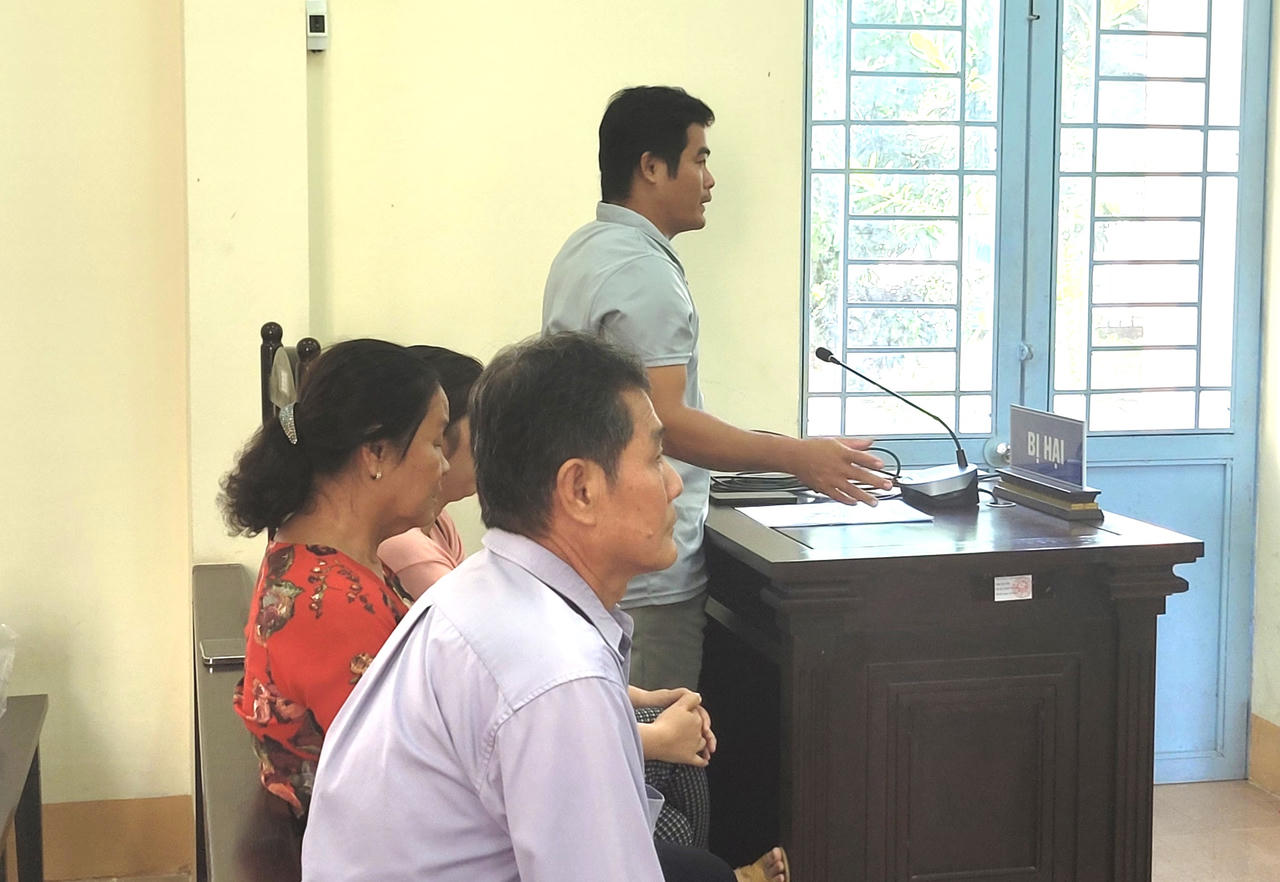 Lĩnh án vì dùng hung khí tấn công người khác do mâu thuẫn đất đai