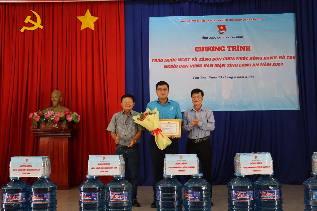 Huyện Tân Trụ, tỉnh Long An: Tổng thu năm 2024 quyết tâm vượt so với dự toán