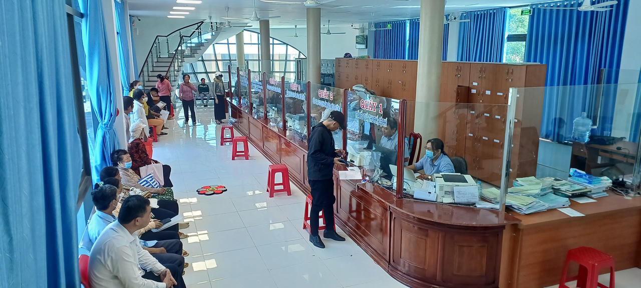 Sự hài lòng của công dân là thước đo đánh giá cải cách hành chính tại huyện Tân Trụ