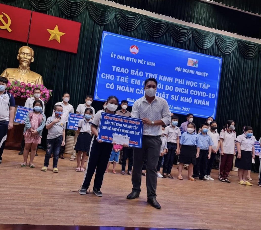 Tổng Giám đốc Công ty dệt may Trung Quy nhận giải thưởng President’s Volunteer Service Award 2023