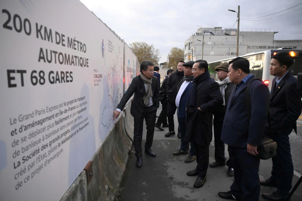 Bí thư Tỉnh ủy Long An làm việc với Tập đoàn xây dựng hàng đầu của Pháp tại Paris