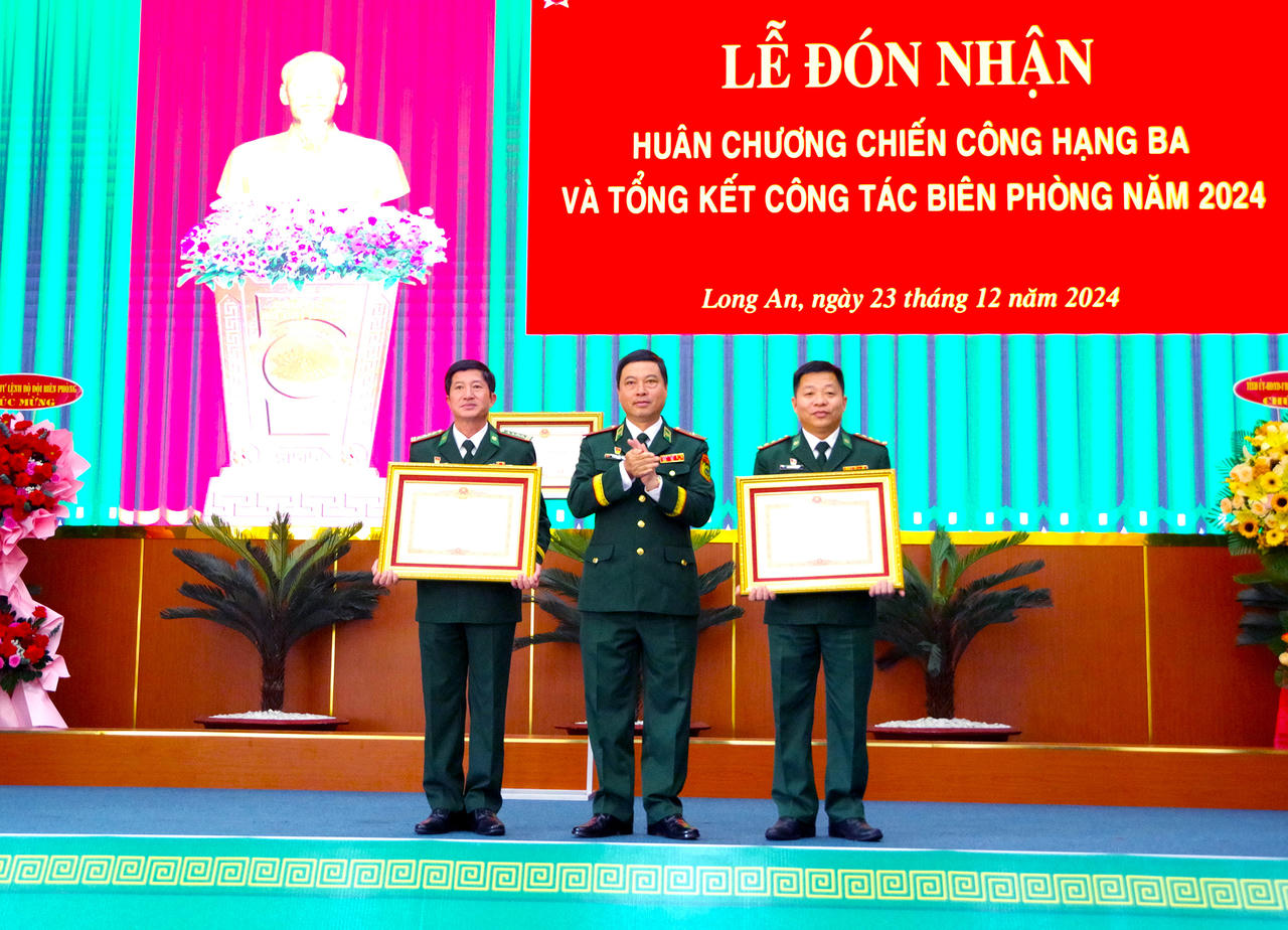 BĐBP Long An đón nhận Huân chương Chiến công hạng Ba, Bằng khen Thủ tướng Chính phủ