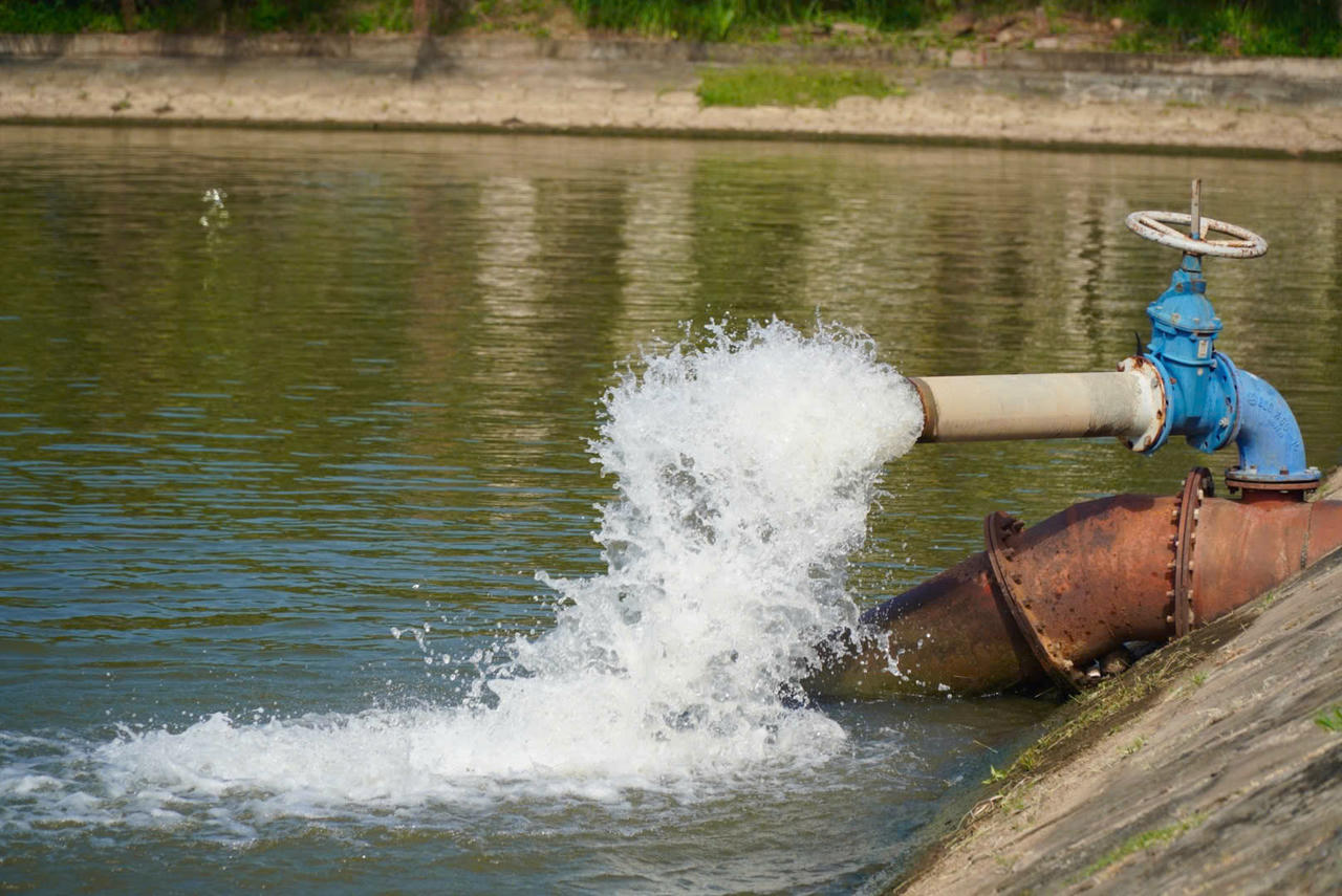 Chủ tịch UBND tỉnh Bến Tre kiểm tra công tác phòng chống, ứng phó hạn mặn