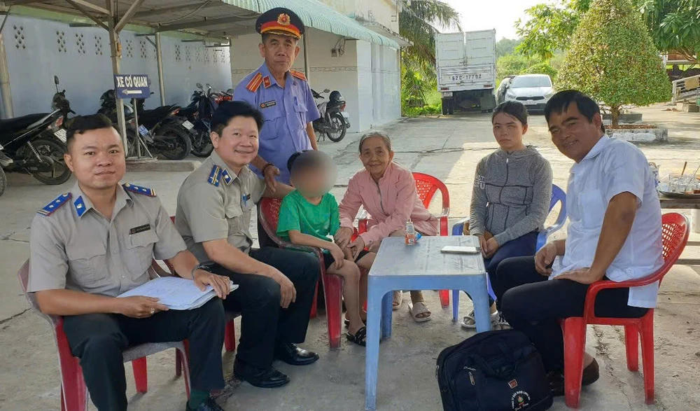 Chi cục THADS Đức Hoà (Long An): Chấp hành viên "nghìn án" và vụ cưỡng chế giao tài sản 105 người