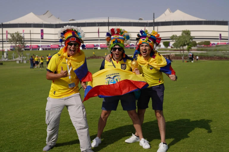 Không khí cuồng nhiệt tại Qatar trước giờ khai mạc World Cup