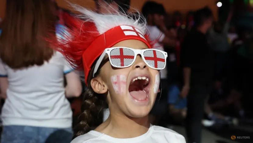 Cổ động viên Anh ăn mừng kỷ lục tại World Cup 2022