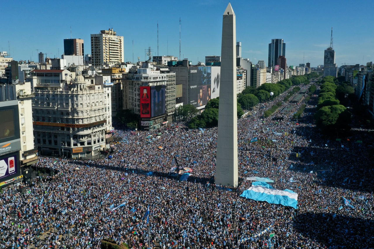 Biển người ăn mừng tuyển Argentina vô địch
