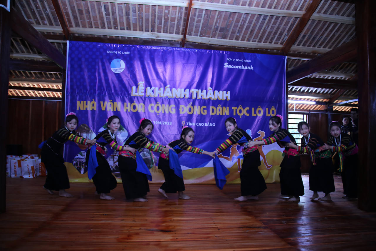 Khánh thành Nhà văn hóa cộng đồng đồng bào dân tộc Lô Lô tại Cao Bằng