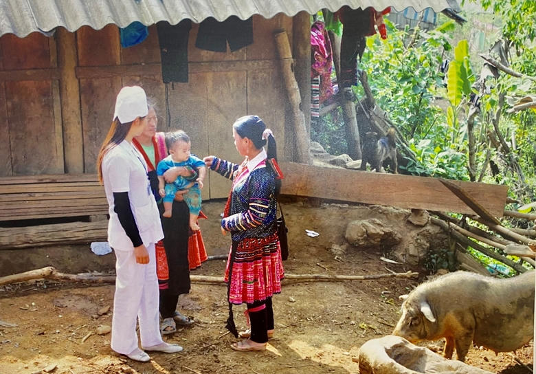 Đầu tư phát triển y tế cơ sở vùng đồng bào dân tộc thiểu số