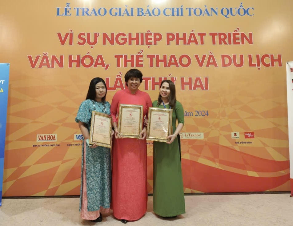 Báo Pháp luật Việt Nam nhận Giải báo chí toàn quốc “Vì sự nghiệp phát triển Văn hoá Thể thao và Du lịch” lần thứ Hai