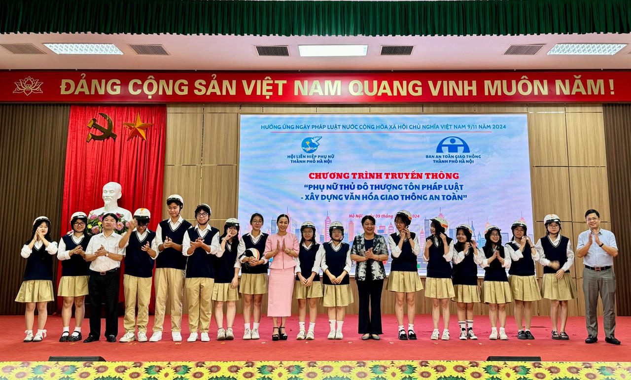 Phụ nữ Thủ đô xây dựng văn hoá giao thông an toàn