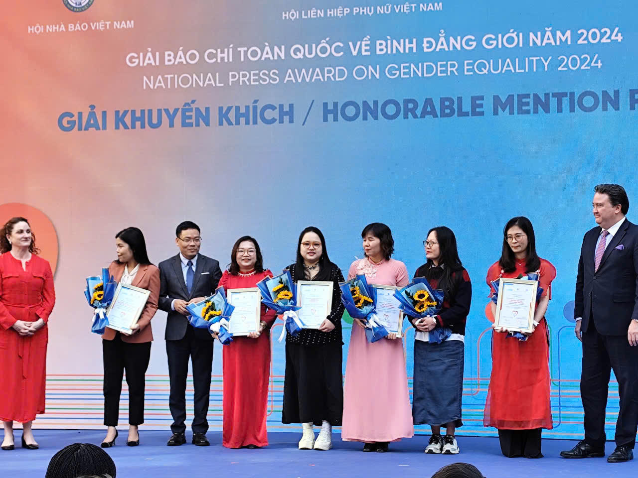 Báo Pháp luật Việt Nam nhận giải Báo chí toàn quốc về Bình đẳng giới năm 2024