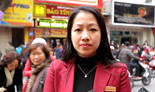 Ngày vía Thần Tài, người dân đi mua vàng như trẩy hội