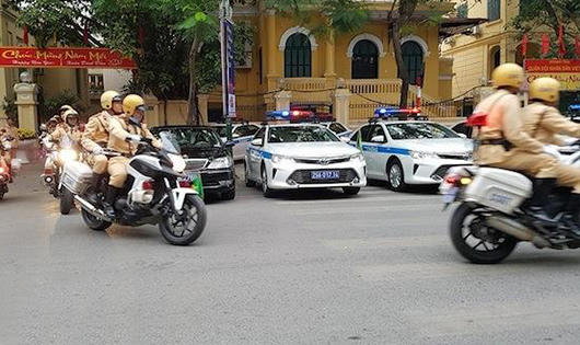 CSGT Hà Nội ra quân bảo an mùa lễ hội xuân 2017