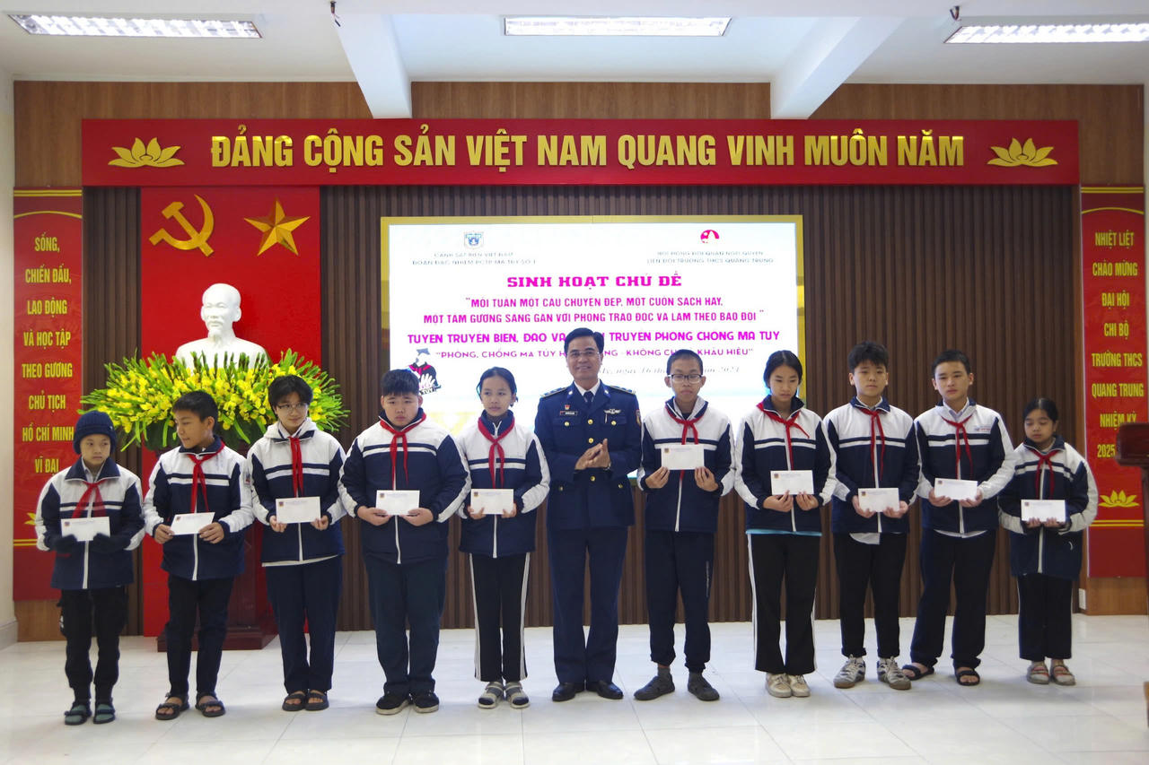 Hơn 1.200 giáo viên, học sinh được tuyên truyền, phổ biến pháp luật về biển đảo và phòng, chống ma túy
