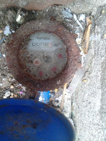 Người dân quanh nghĩa trang Văn Điển “chết khát“ cạnh trạm nước sạch 6 tỷ