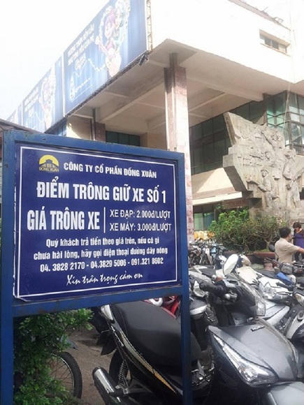 Bãi gửi xe của Công ty Cổ phần Đồng Xuân ” móc túi” người dân?