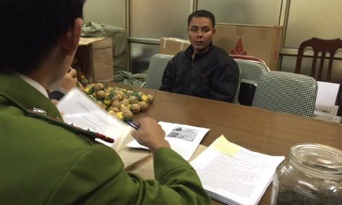 Bắt giữ hàng tấn thuốc Bắc và thuốc Nam lậu, hàng cấm trước Tết