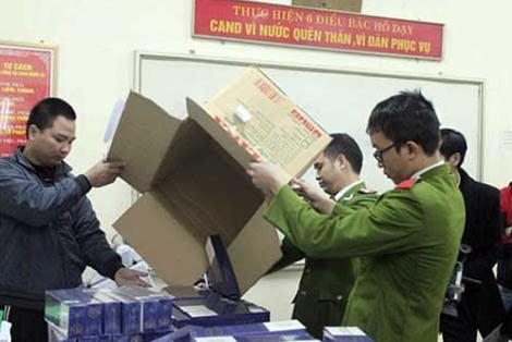 Bắt giữ hàng tấn thuốc Bắc và thuốc Nam lậu, hàng cấm trước Tết