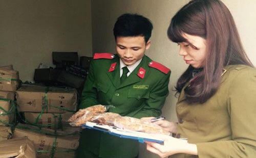 Thanh Hóa: Phát hiện mứt tết quá “đát”, thịt chó, mèo hôi thối