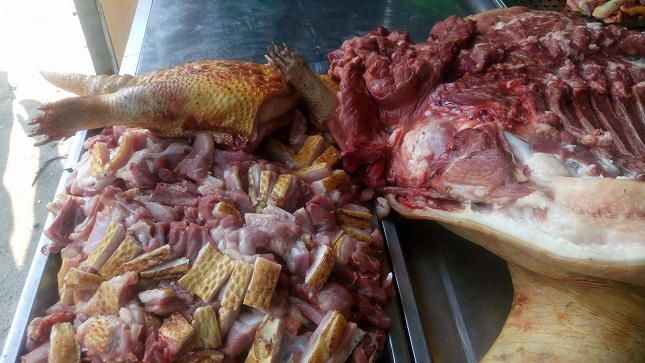 Cảnh tượng phản cảm ngày khai hội chùa Hương