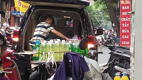 Hà Nội: Cảnh giác với nước rửa bán giá rẻ 