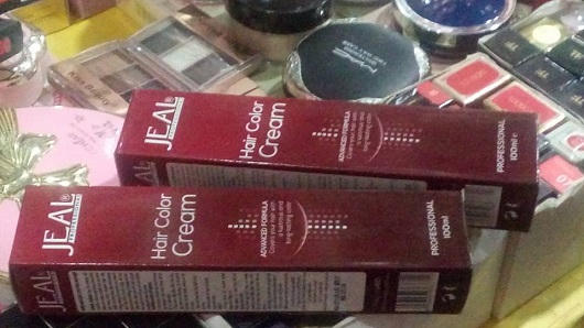 Cảnh giác với thuốc nhuộm tóc giá rẻ tràn lan tại các chợ