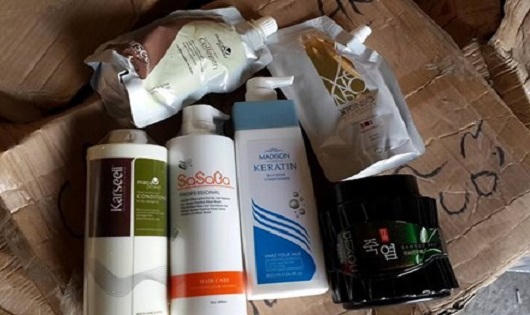 Thu giữ hàng nghìn mỹ phẩm hàng hiệu làm đẹp tóc không rõ nguồn gốc