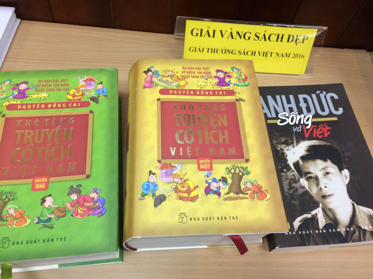 Tôn vinh nhiều ấn phẩm hay và đẹp 2016