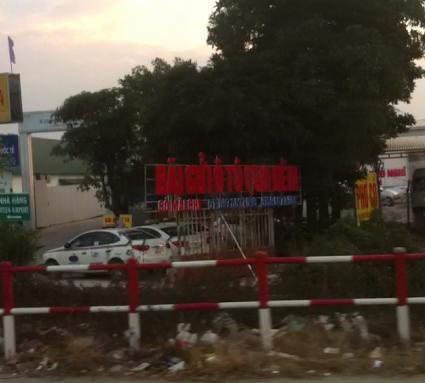 Hà Nội: Xuất hiện bãi xe “khủng” trái phép trên đất nông nghiệp