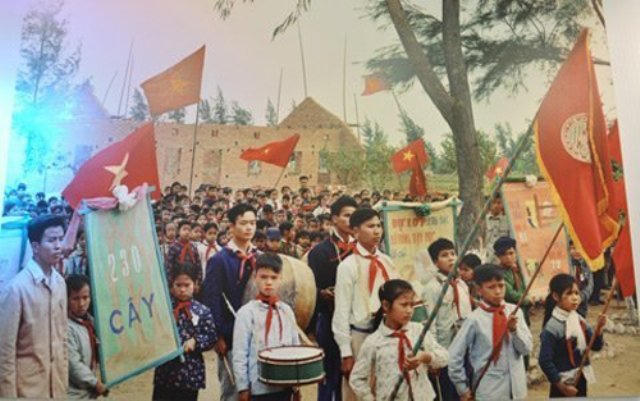 Bồi hồi hình ảnh về lễ khai giảng xưa