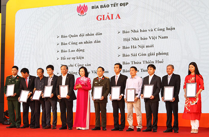 Chủ tịch nước Trần Đại Quang dự Lễ bế mạc Hội báo toàn quốc 2018