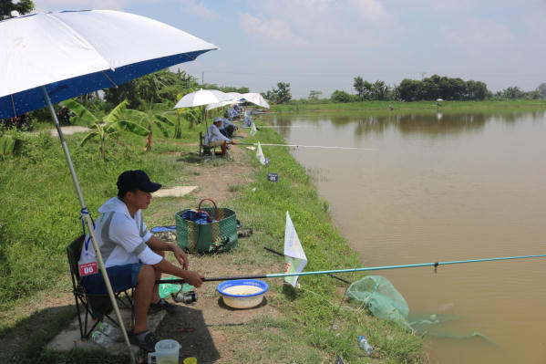 Hàng chục 'cần thủ' náo nức dự Giải câu giao lưu tại Bắc Ninh