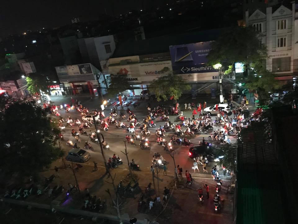 Clip: Văn Toàn ghi bàn để viết tiếp câu chuyện cổ tích cho bóng đá Việt Nam