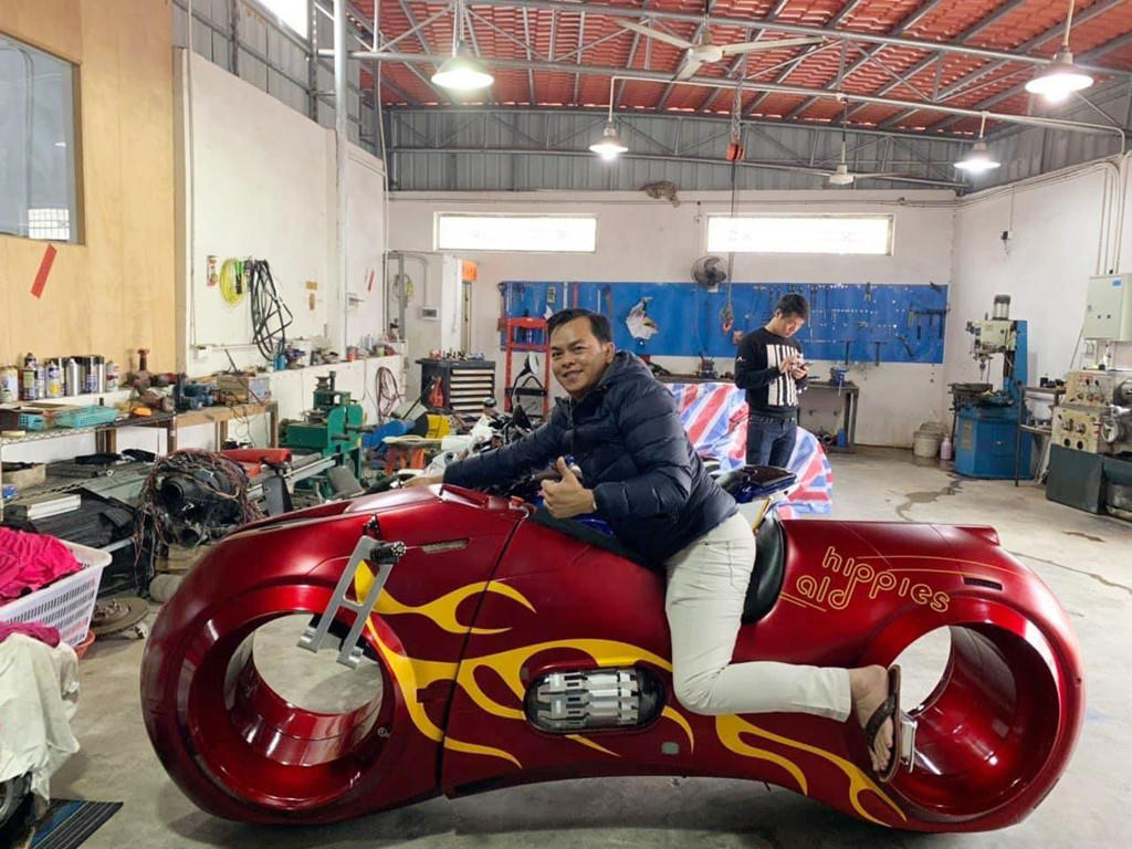 Dàn xe mạ vàng của Phúc XO vừa bị bắt giá trị bao nhiêu ?