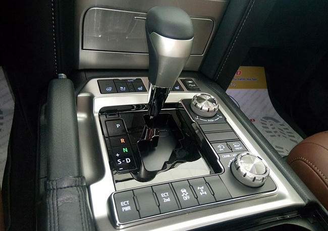 Ký hiệu cơ bản trên cần số ô tô cho tài xế mới