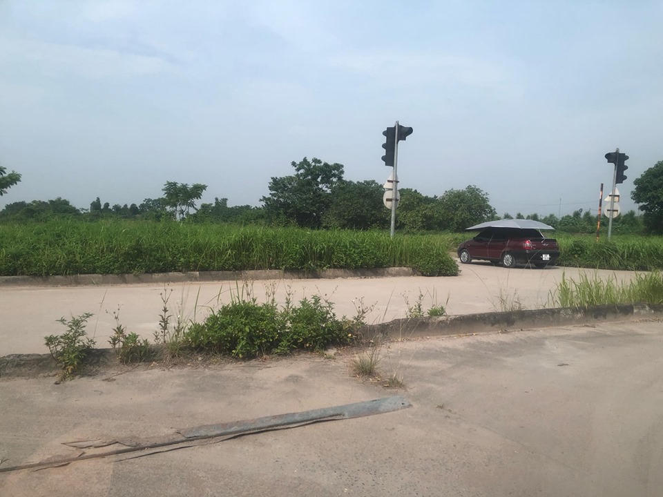 Hà Nội: Cận cảnh sân dạy lái xe 'chui' tại ngõ 464 Âu Cơ