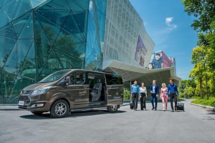 Ford Tourneo hoàn toàn mới chính thức ra mắt thị trường Việt Nam