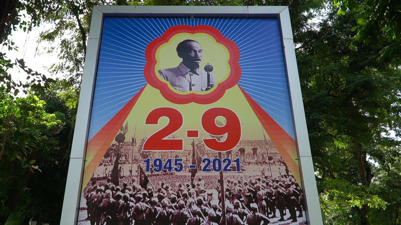 Hà Nội rực rỡ cờ Tổ quốc chào mừng 2/9 