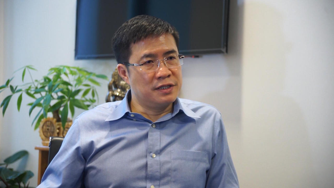 Đại biểu Quốc hội đề nghị cơ quan chức năng vào cuộc vụ những cuốn sách được “độ” bìa