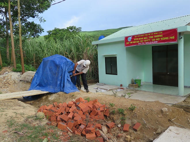 Ông lão “vác tù và hàng tổng” quên thân mình lo cho dân nghèo