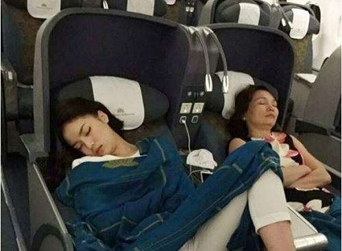 Bạn trai 'đại gia' bất ngờ hủy kết bạn với Hoa hậu Kì Duyên