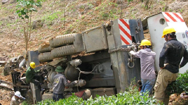 'Thót tim' cứu hộ giao thông