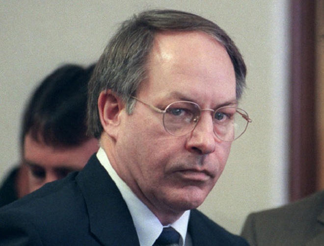 Gã phi công bệnh hoạn giết hàng loạt gái bán hoa