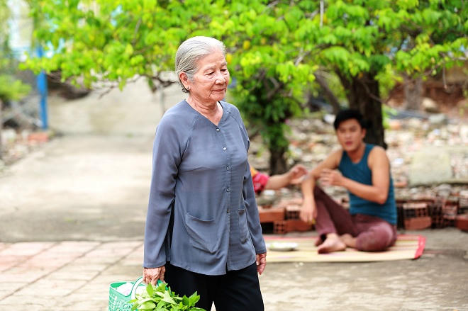 Cảm phục nữ NSƯT mang tên 'độc, lạ'