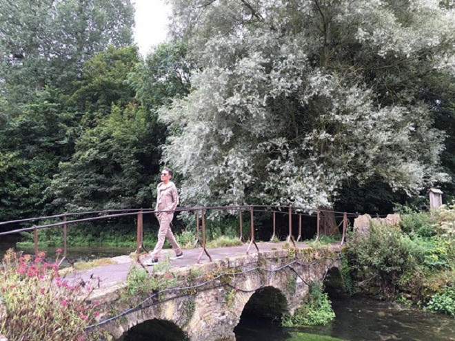 Mr Đàm thư giãn trong không khí tuyệt đẹp ở Anh Quốc